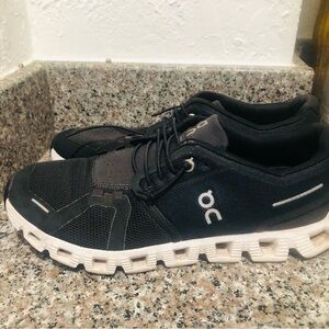 On Running Men's Black and White Athletic Shoes